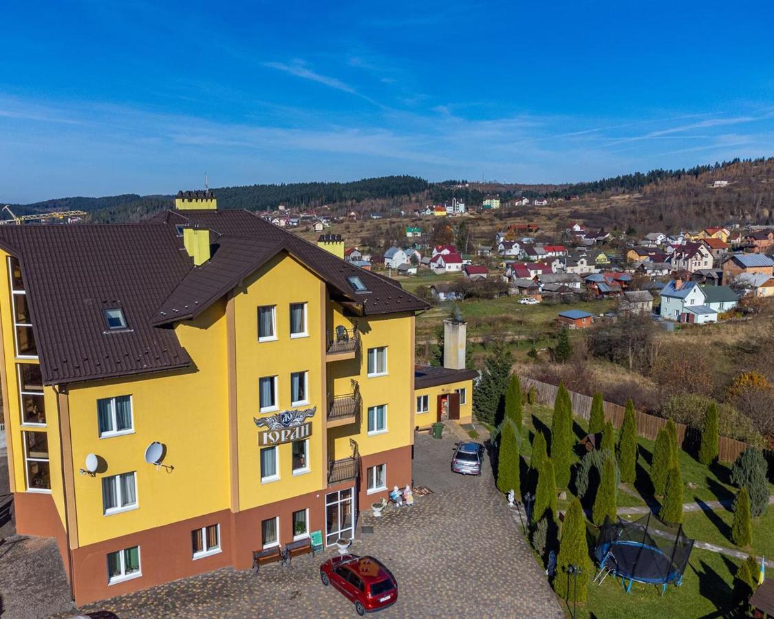 Hotel юран *