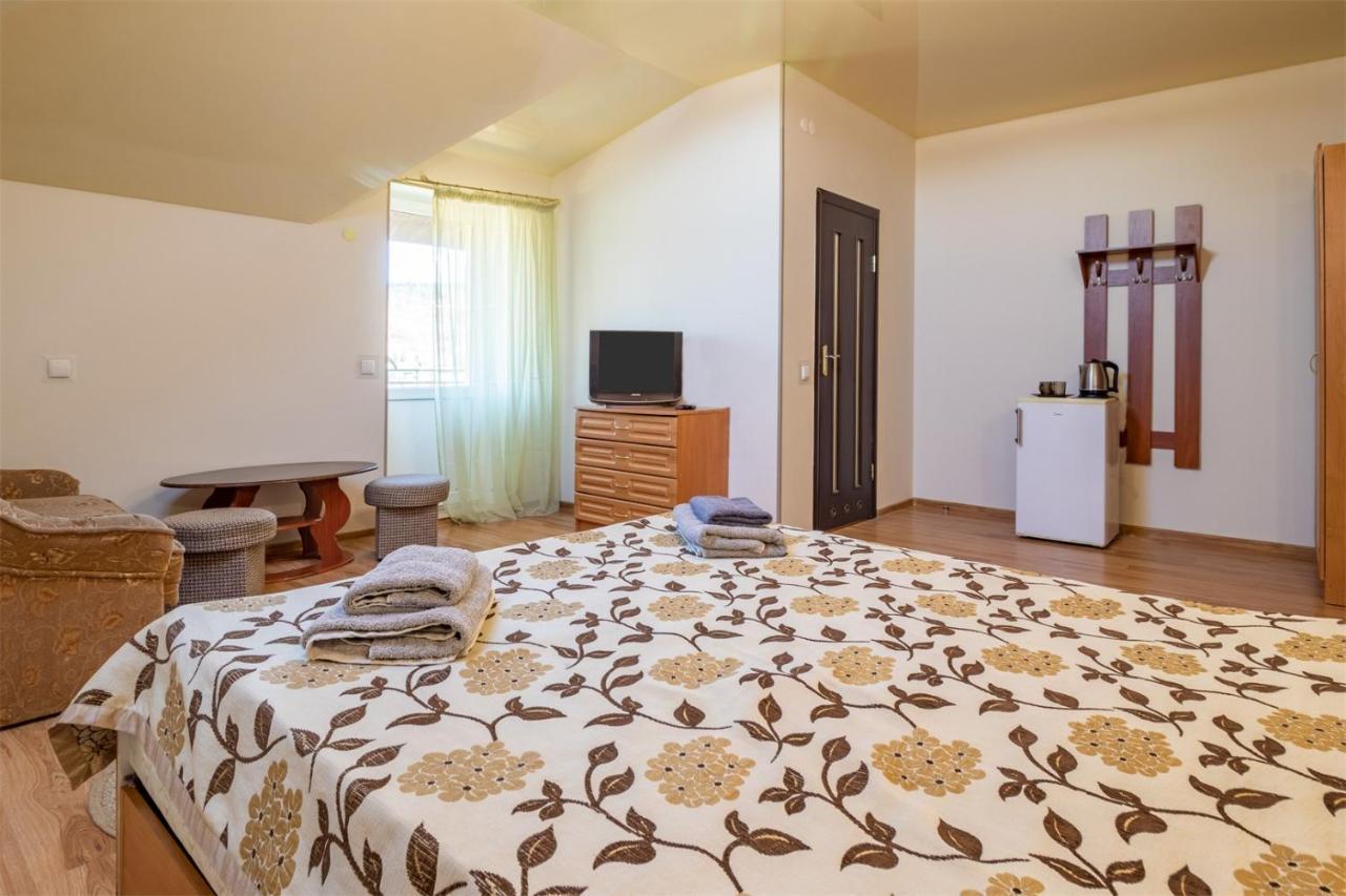 юран Hotel